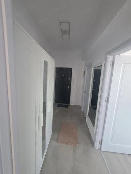 Apartament cu 2 camere decomandat în Titan