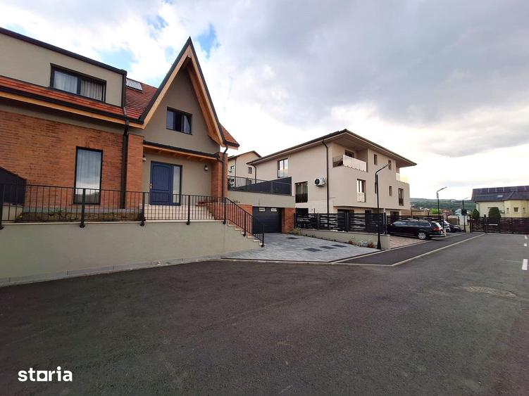 Casa cu finisaje ?i dotari premium - 2