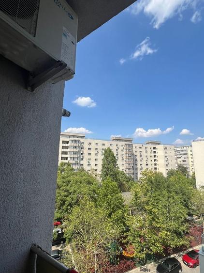 Apartament cu 2 camere decomandat în Vitan