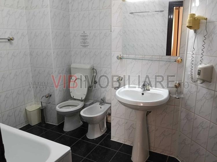Spațiu comercial, de 1,600 mp, în Girocului
