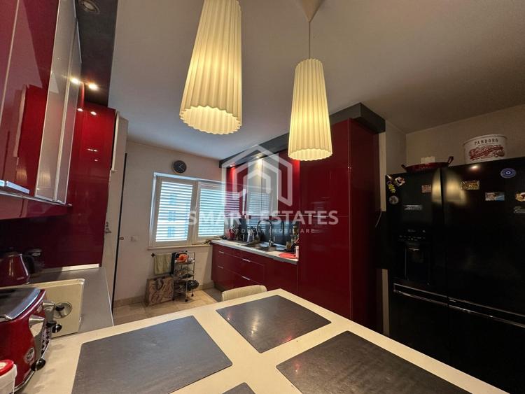 Apartament cu 6 camere decomandat, mobilat în Băneasa
