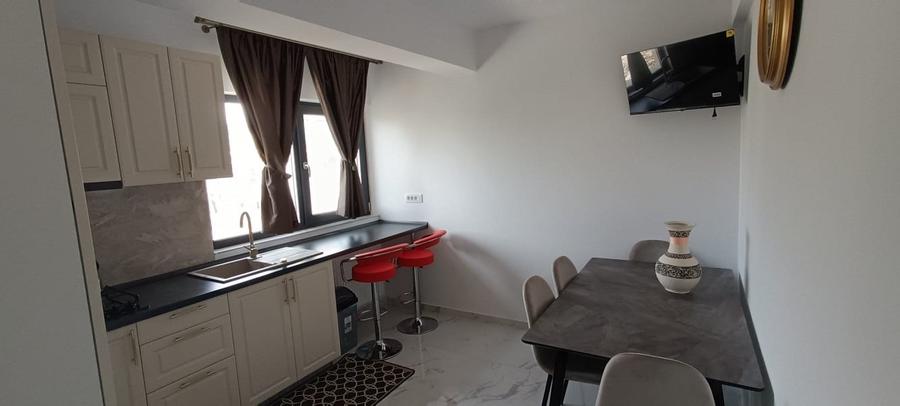 Apartament cu 2 camere decomandat în Vișani