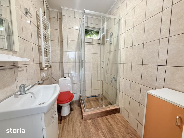 Casă cu 2 camere cu Teren 300 Mp în Central