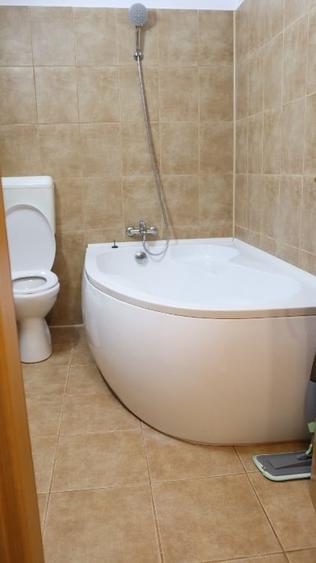 Apartament cu 3 camere decomandat, mobilat în Cetății
