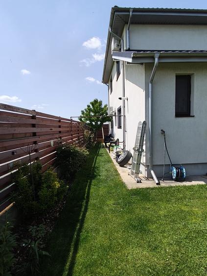 Casă individuală cu 4 camere cu Teren 380 Mp în Joița