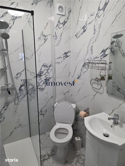 Apartament cu 3 camere semidecomandat în Micro 16