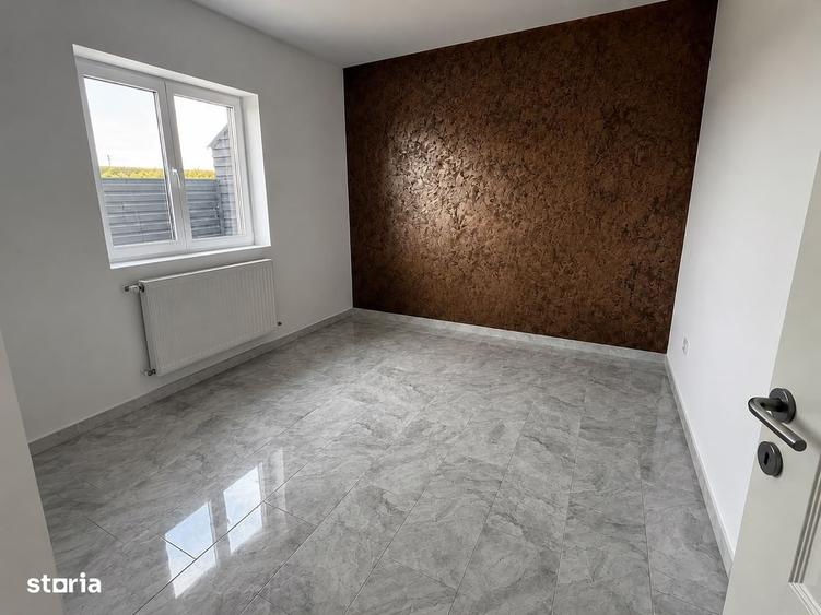 Casă cu 3 camere în Dancu