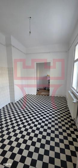 Apartament cu 5 camere în Central