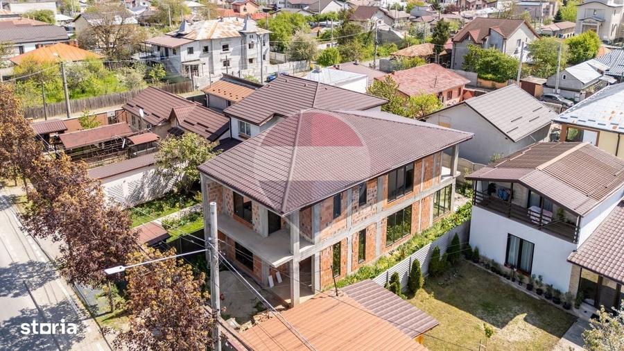 Casă cu 4 camere în Central
