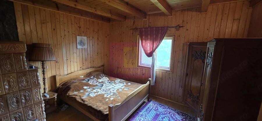 Casă cu 5 camere cu Teren 2200 Mp în Provița de Sus