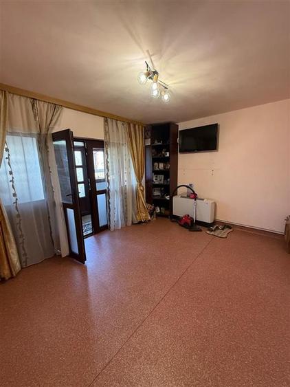 Casă individuală cu 4 camere cu Garaj în Popricani