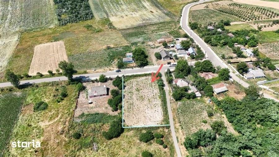 Teren de 1800 mp, în Unțeni