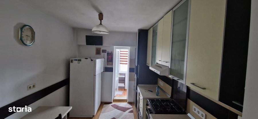 Apartament cu 3 camere decomandat în Fălticeni