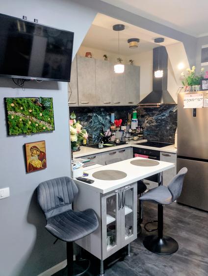 Apartament cu 2 camere decomandat în Take Ionescu