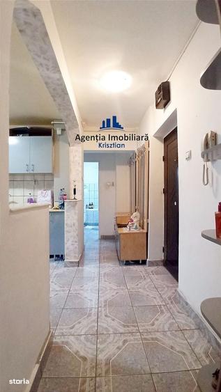 Apartament cu 2 camere decomandat în Micro 16