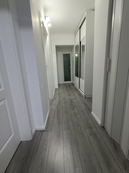 Apartament cu 4 camere decomandat în Nicolae Titulescu