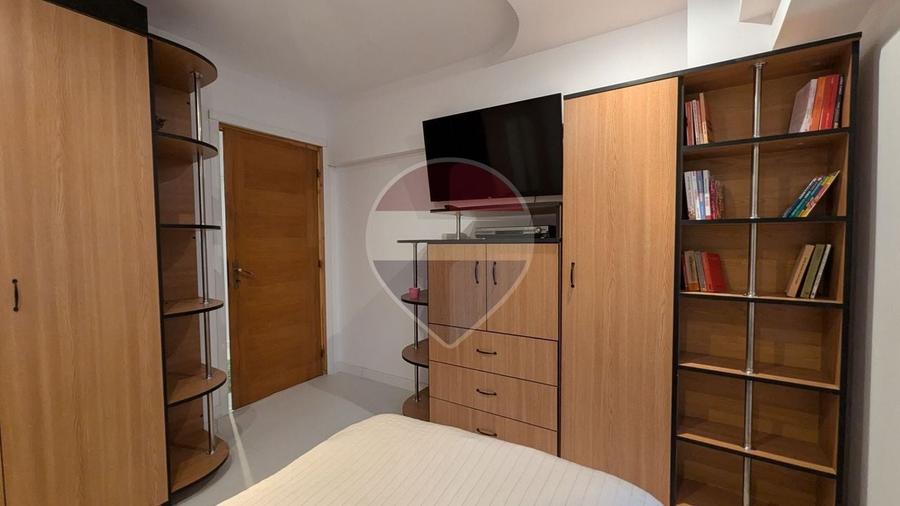 Apartament cu 3 camere decomandat, mobilat în P-ța Alba Iulia
