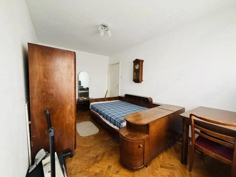 Apartament cu 3 camere semidecomandat, mobilat în Circumvalațiunii