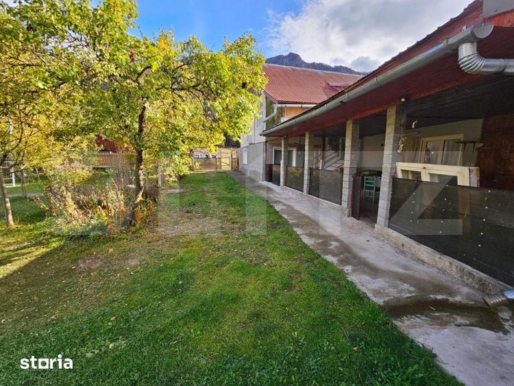 Casă cu 7 camere cu Teren 2727 Mp în Vidra