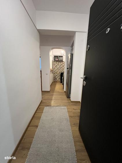 Apartament cu 3 camere în Regina Elisabeta