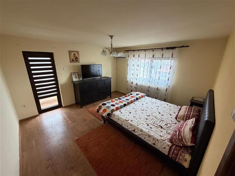 Casă individuală cu 4 camere cu Teren 500 Mp în Păulești