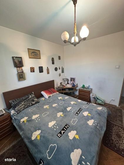 Garsonieră în Roșu