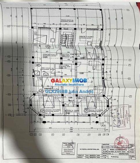 Casă cu 7 camere cu Teren 2700 Mp în Central