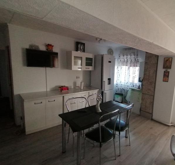 Inchiriere apartament cu 3 camere - 4