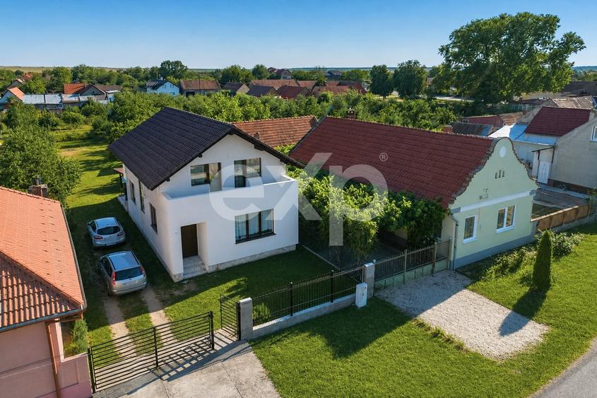 Casă individuală cu 4 camere cu Teren 919 Mp în Hitiaș