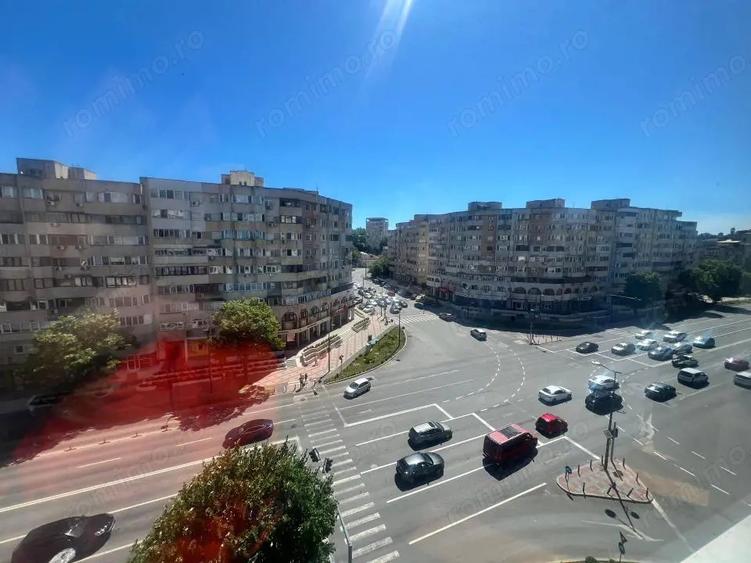 Apartament cu 2 camere decomandat în Trocadero