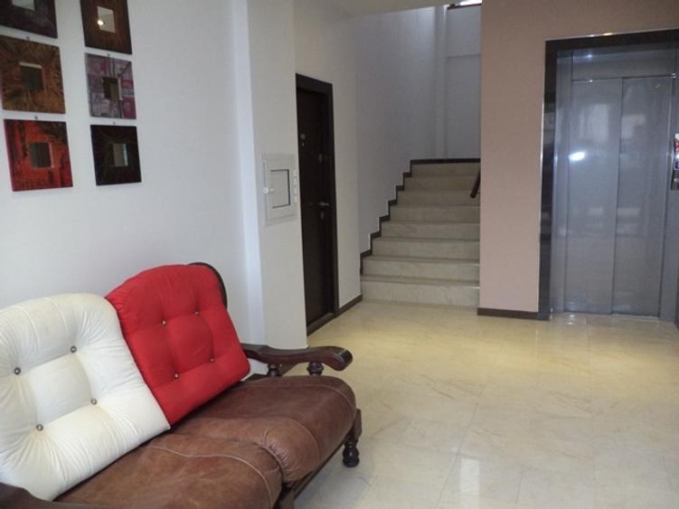 Apartament cu 2 camere semidecomandat în Mircea cel Bătrân