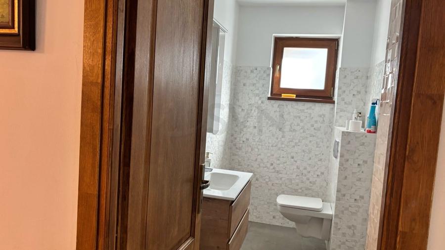 Casă individuală cu 5 camere cu Canalizare în Pipera