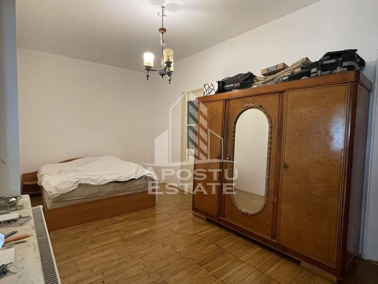 Casă cu 5 camere cu Teren 987 Mp în Gării