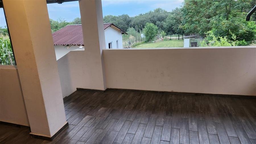 Casă individuală cu 3 camere cu Teren 1800 Mp în Luncușoara