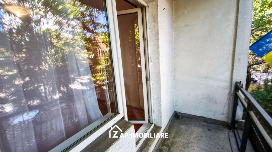 Apartament cu 2 camere decomandat, mobilat în Corina
