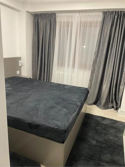 Apartament cu 5 camere decomandat în Central