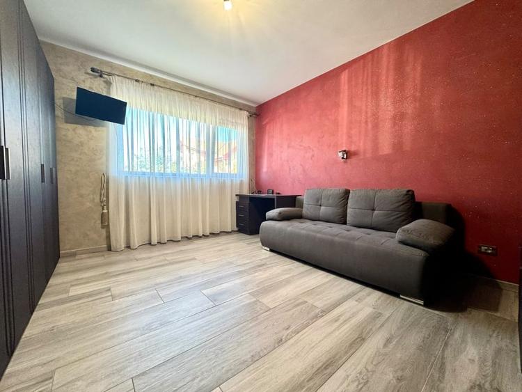 Casă individuală cu 6 camere cu Garaj în Someșeni