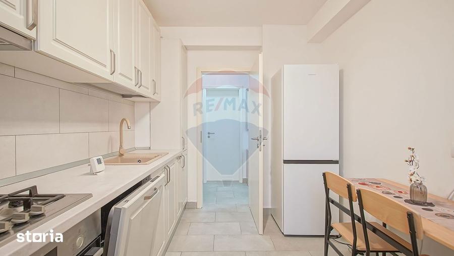 Apartament cu 2 camere decomandat, mobilat în Tractorul