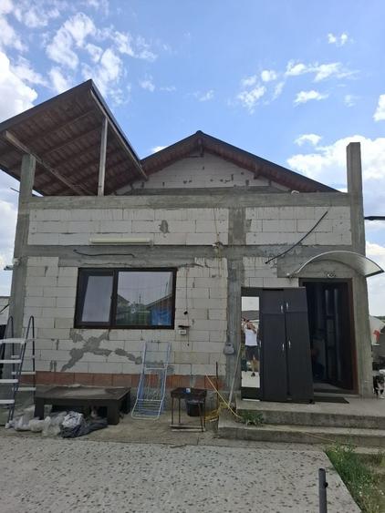 Casă cu 3 camere în Bradu
