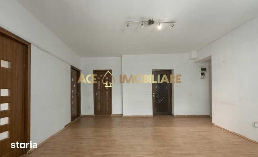 Apartament cu 3 camere în Centrul Civic