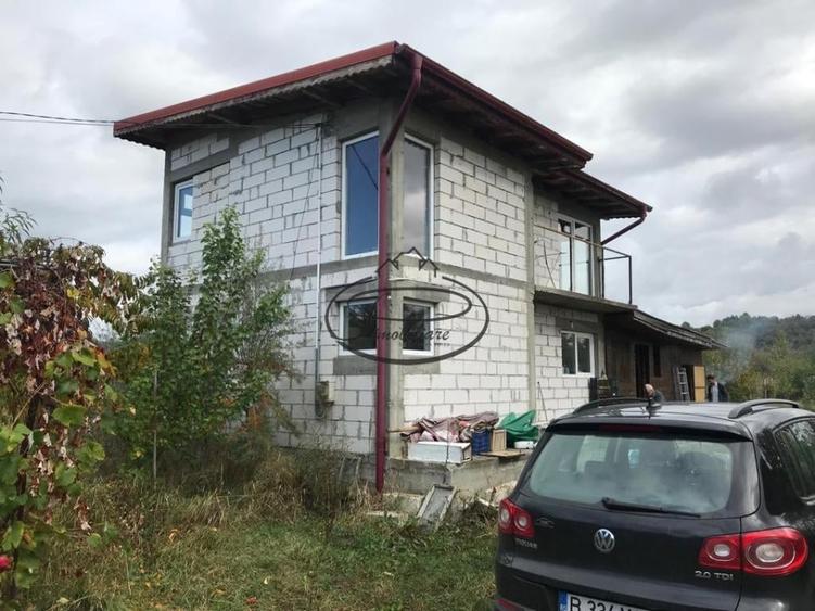 Casă individuală cu 3 camere cu Teren 1200 Mp în Voinești