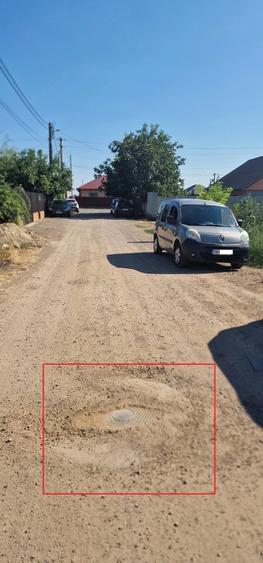 Teren de 702 mp, în Vânători