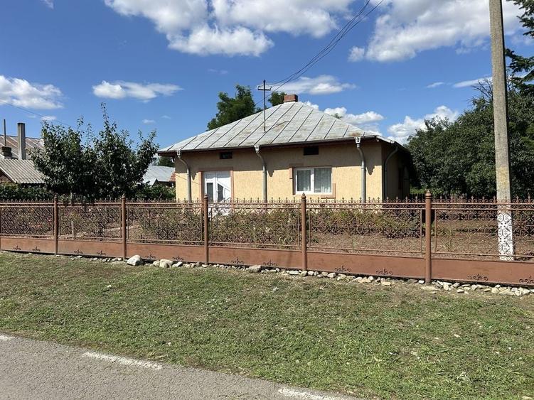 Casă cu 4 camere în Colibași