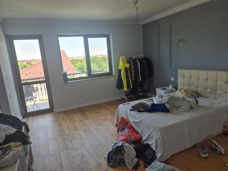 Casă individuală cu 5 camere cu Teren 1000 Mp în Zurbaua