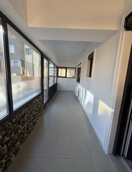 Apartament cu 3 camere semidecomandat în Tomis Plus