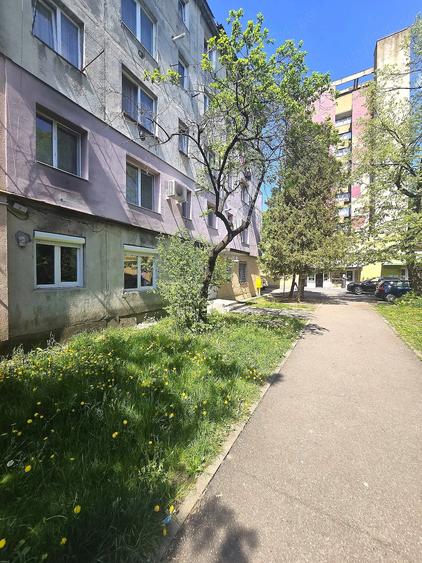 Apartament cu 2 camere semidecomandat în Micro 14