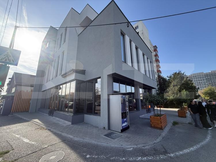 Birou, de 197 mp, în Micro 6
