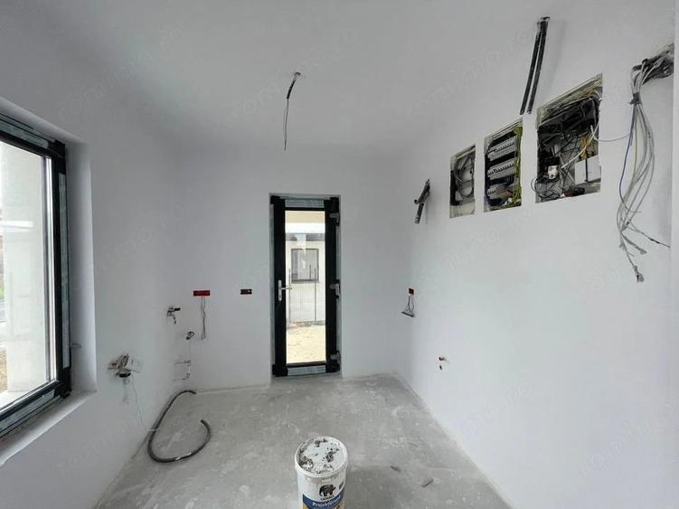 Casă cu 5 camere cu Teren 599 Mp în Giarmata