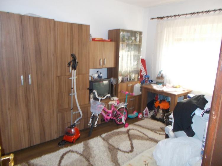 Casă individuală cu 5 camere cu Teren 720 Mp în Moșnița Nouă