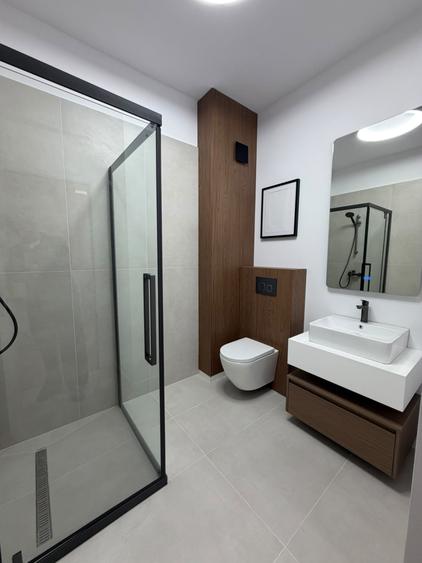 Apartament cu 2 camere semidecomandat, mobilat în Florești